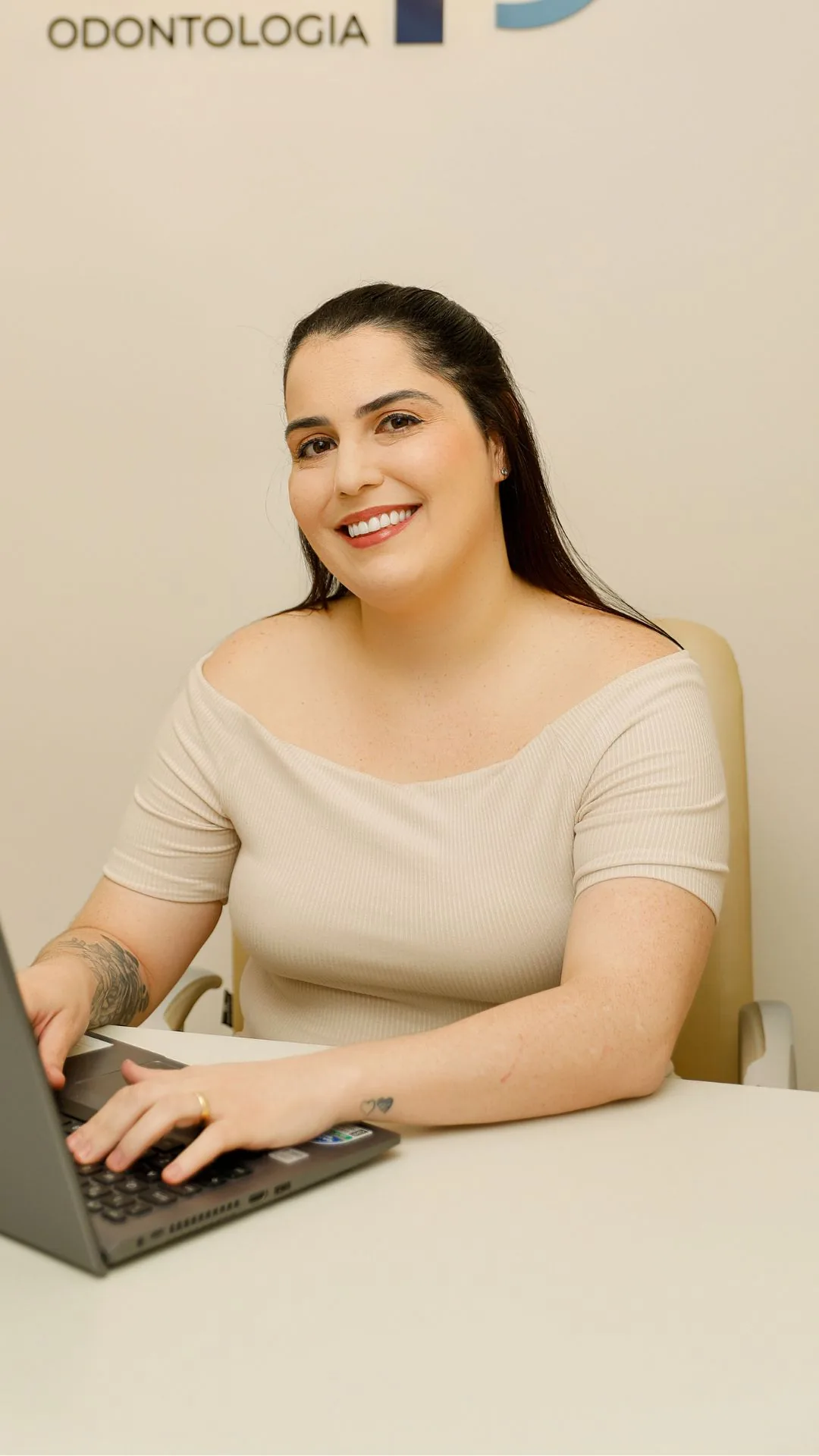 Dra. Isabela Queiroz de Almeida