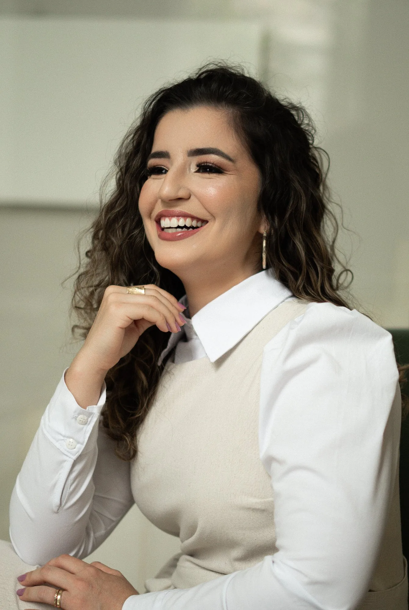 Dra. Isabela Alves Ribeiro